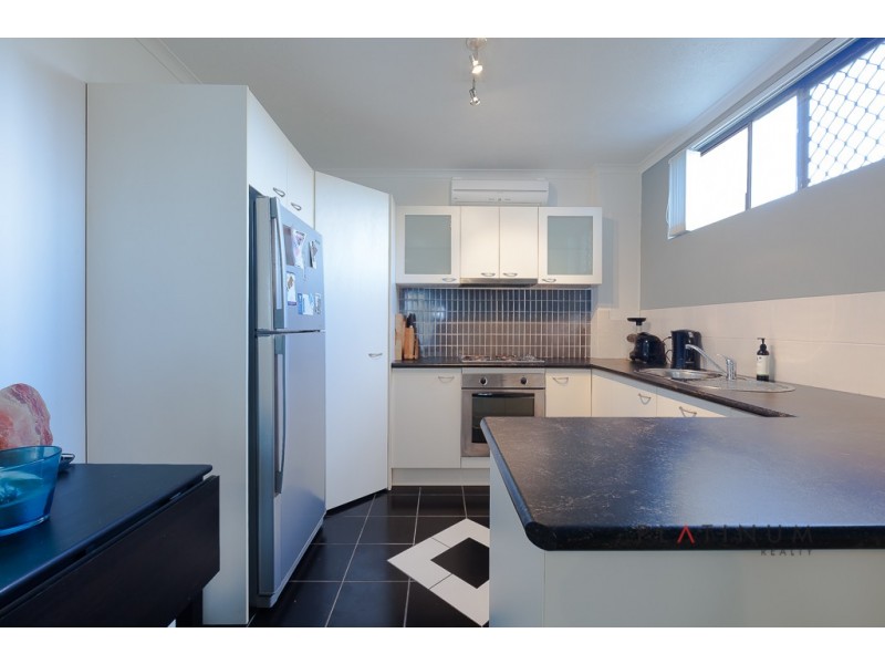 2/2269-2271 Gold Coast Highway, Mermaid Beach QLD 4218