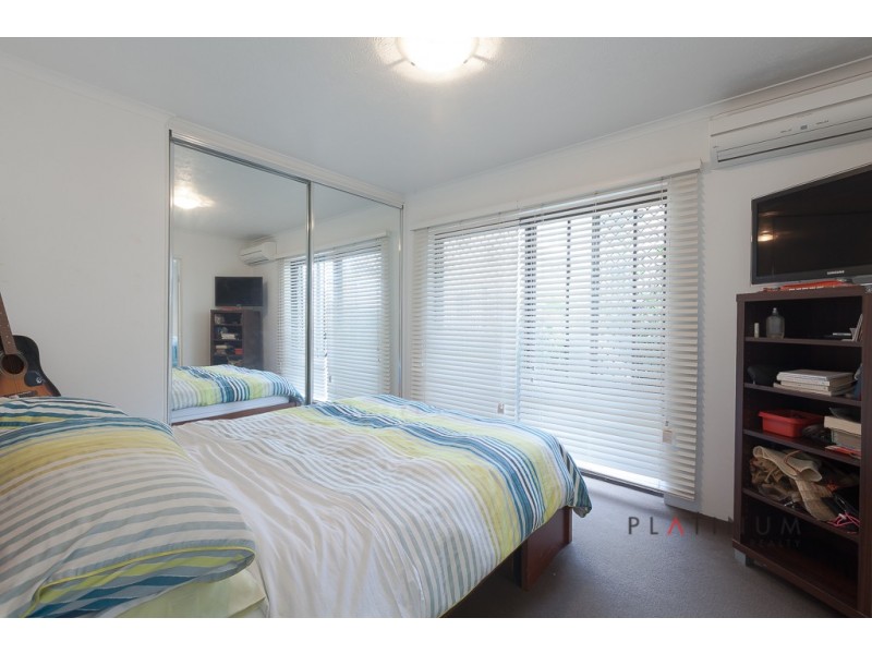 2/2269-2271 Gold Coast Highway, Mermaid Beach QLD 4218