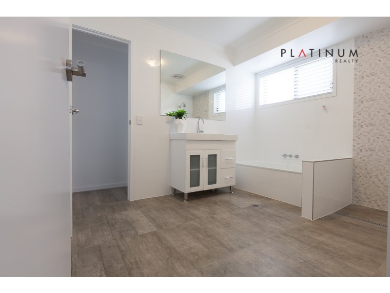 11 Ogilvie Crescent, Nerang QLD 4211