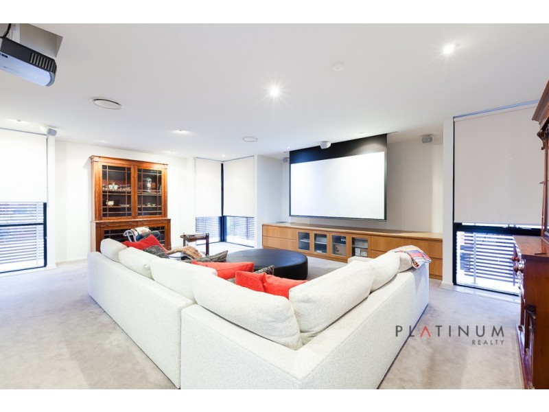 49 Monaco Street, Broadbeach Waters QLD 4218