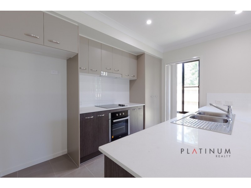 5 Perry Place, Coomera QLD 4209