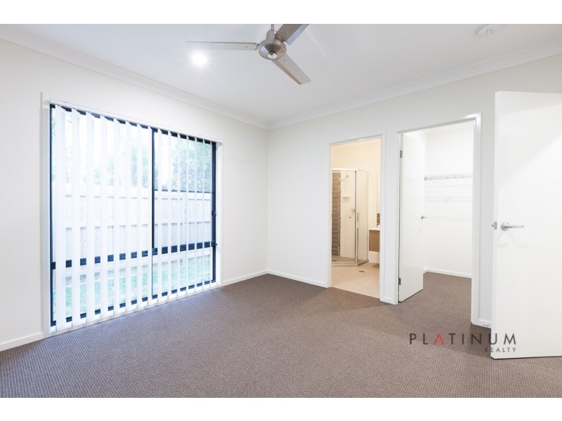 5 Perry Place, Coomera QLD 4209