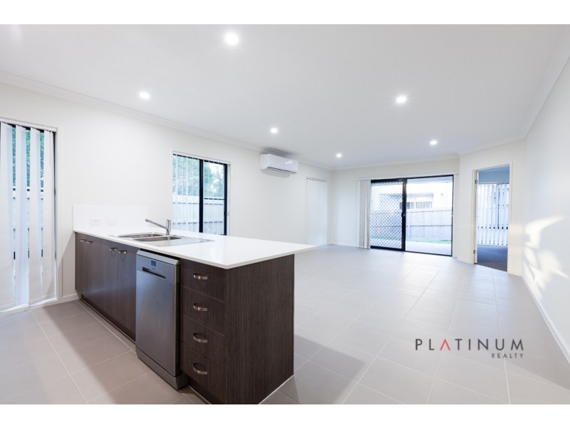 5 Perry Place, Coomera QLD 4209