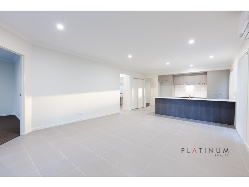 5 Perry Place, Coomera QLD 4209