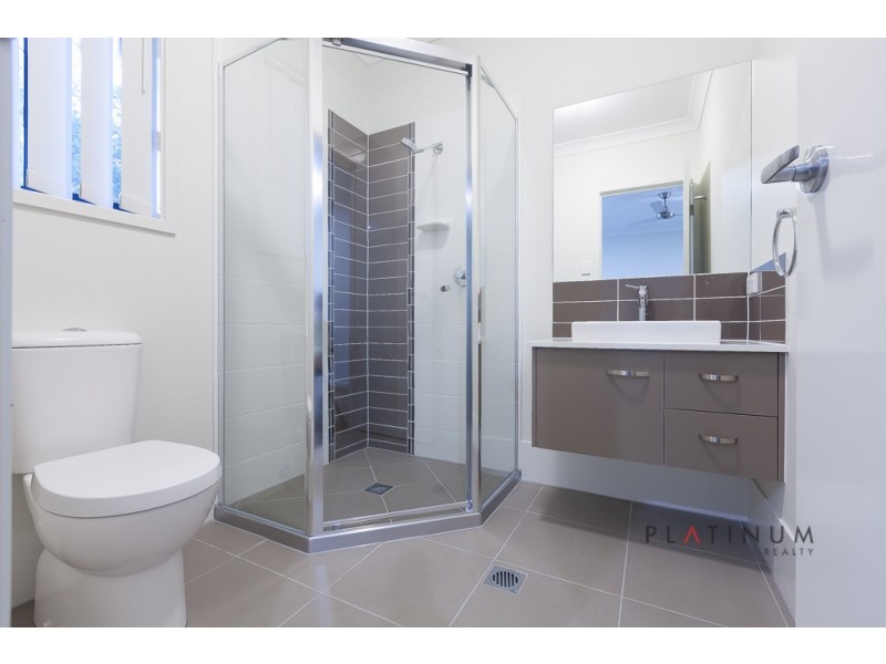 5 Perry Place, Coomera QLD 4209