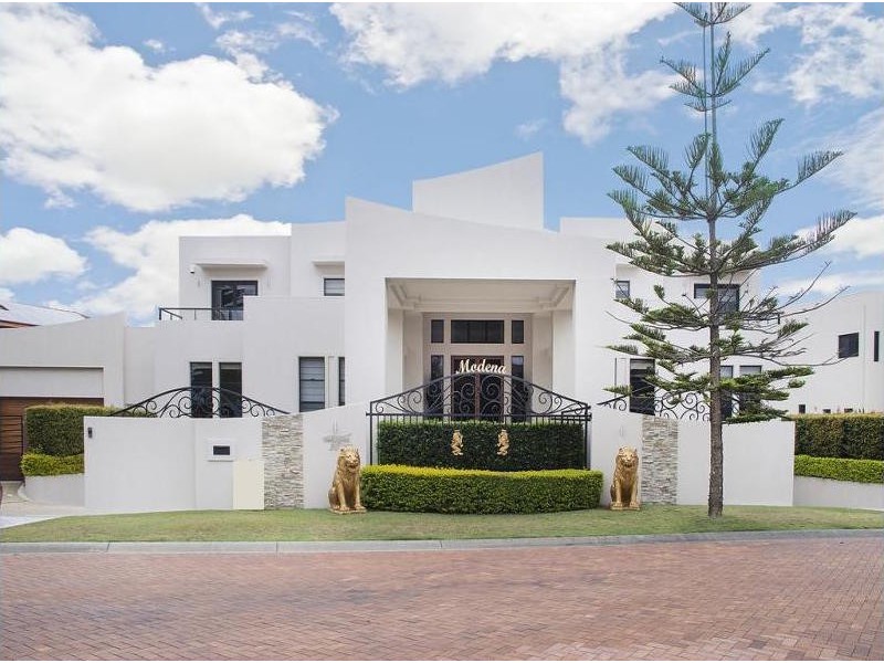 18-20 The Sovereign Mile, Sovereign Islands QLD 4216