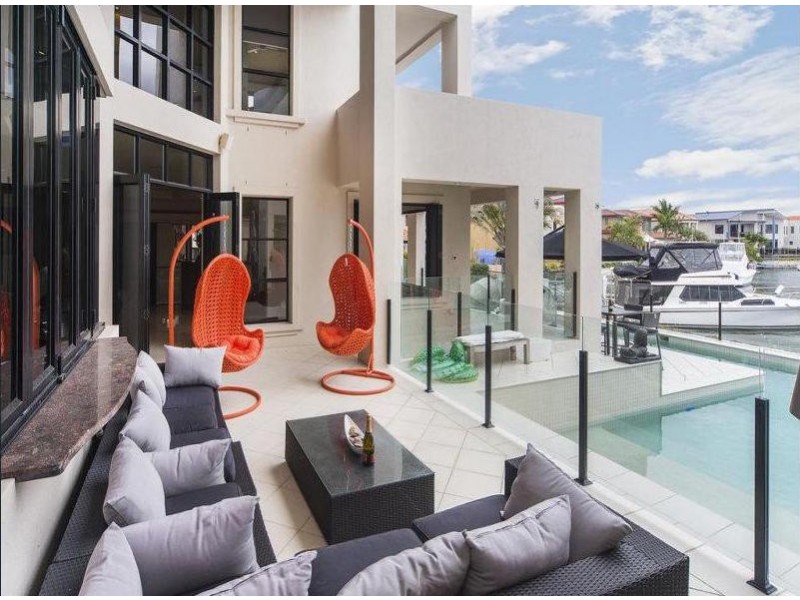 18-20 The Sovereign Mile, Sovereign Islands QLD 4216