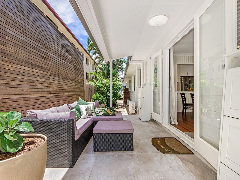 46 Sunbrite Avenue, Mermaid Beach QLD 4218