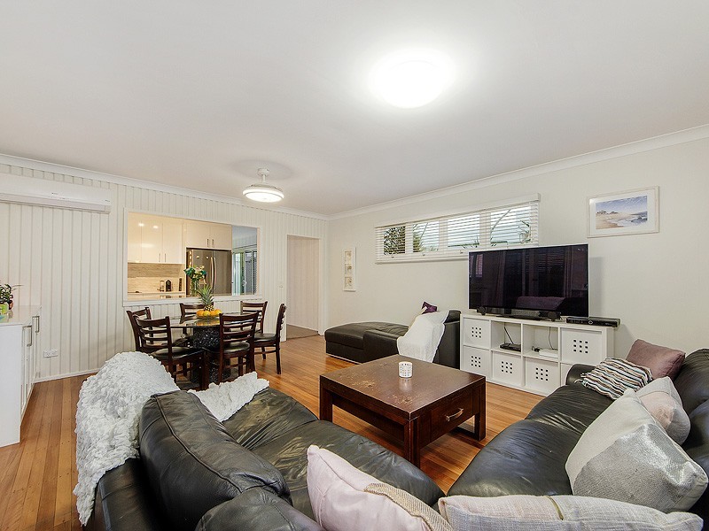 46 Sunbrite Avenue, Mermaid Beach QLD 4218