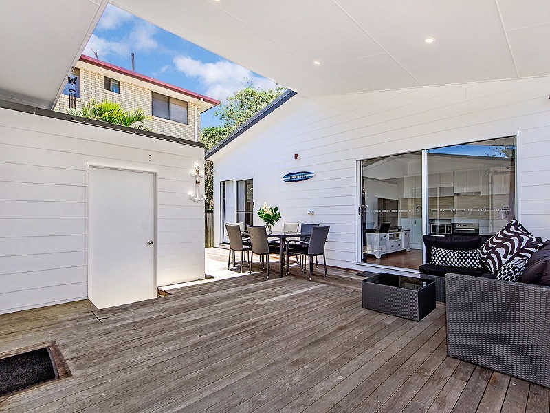 46 Sunbrite Avenue, Mermaid Beach QLD 4218