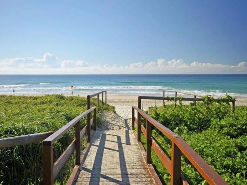 46 Sunbrite Avenue, Mermaid Beach QLD 4218