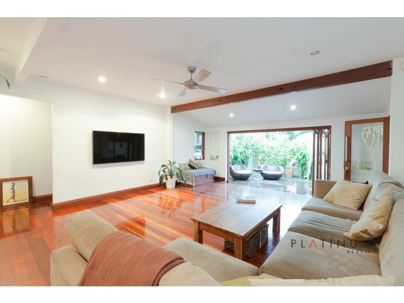 62 Dolphin Avenue, Mermaid Beach QLD 4218