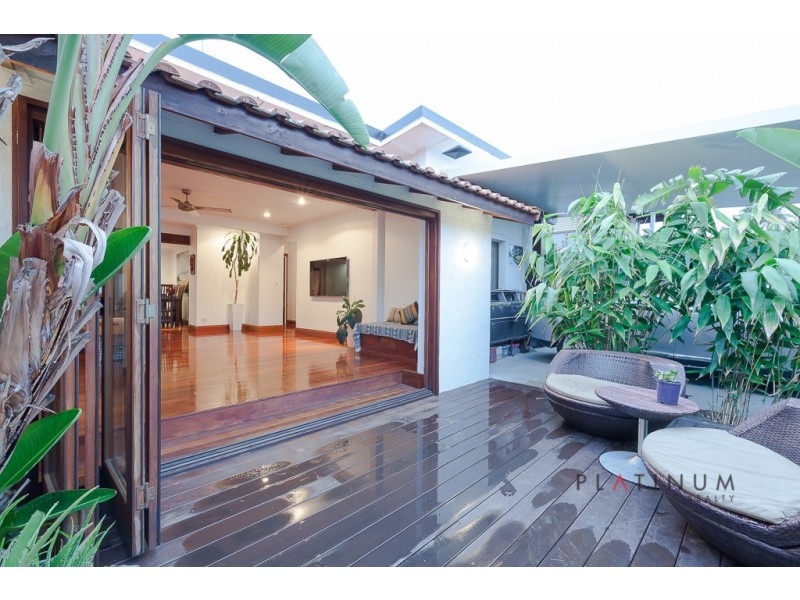 62 Dolphin Avenue, Mermaid Beach QLD 4218