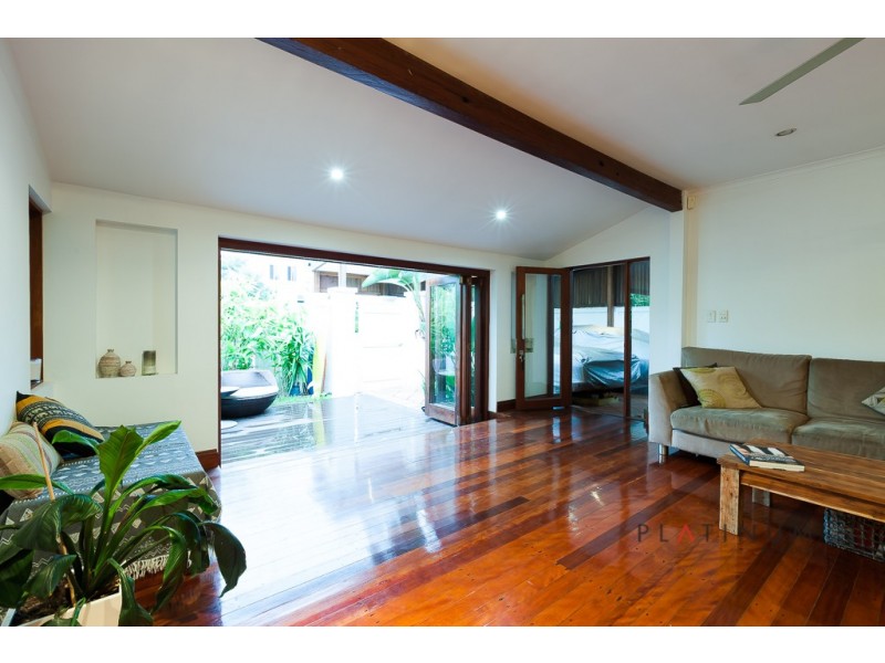 62 Dolphin Avenue, Mermaid Beach QLD 4218