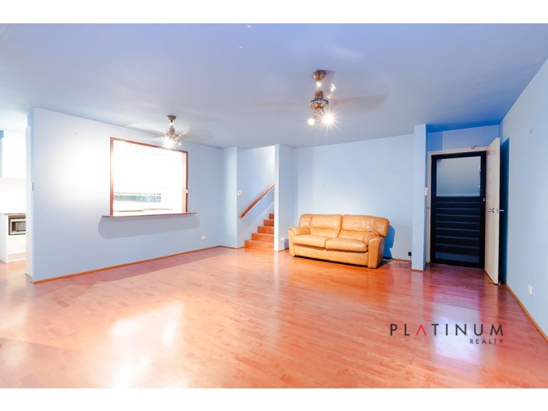 1-28 Rudd Street, Broadbeach Waters QLD 4218