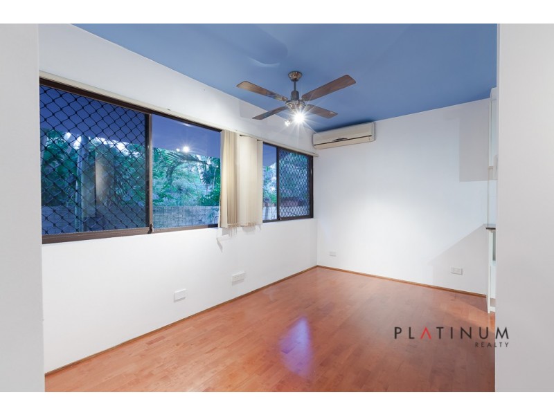 1-28 Rudd Street, Broadbeach Waters QLD 4218