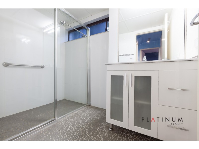 1-28 Rudd Street, Broadbeach Waters QLD 4218