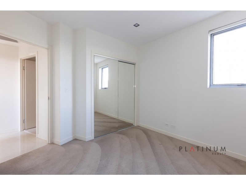 Carrara QLD 4211