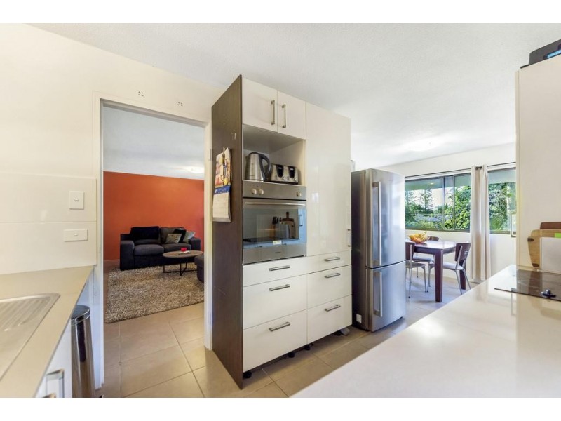 Broadbeach Waters QLD 4218