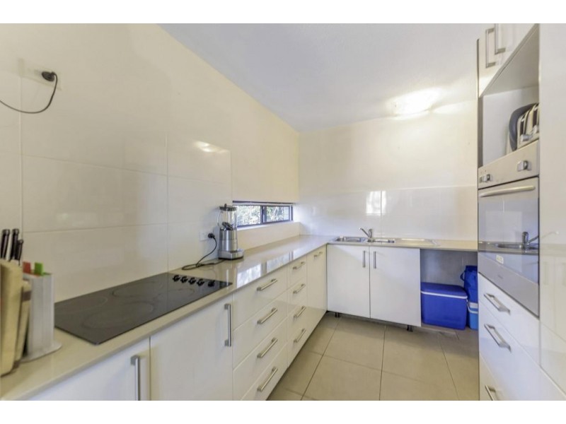 Broadbeach Waters QLD 4218