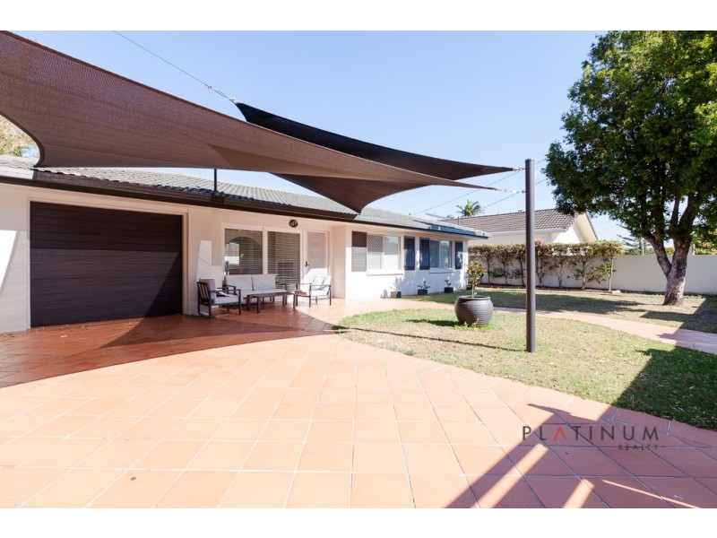 72 Monaco Street, Broadbeach Waters QLD 4218