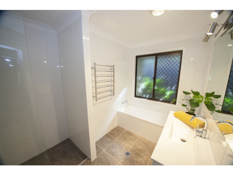 15 Glen Iris, Robina QLD 4226