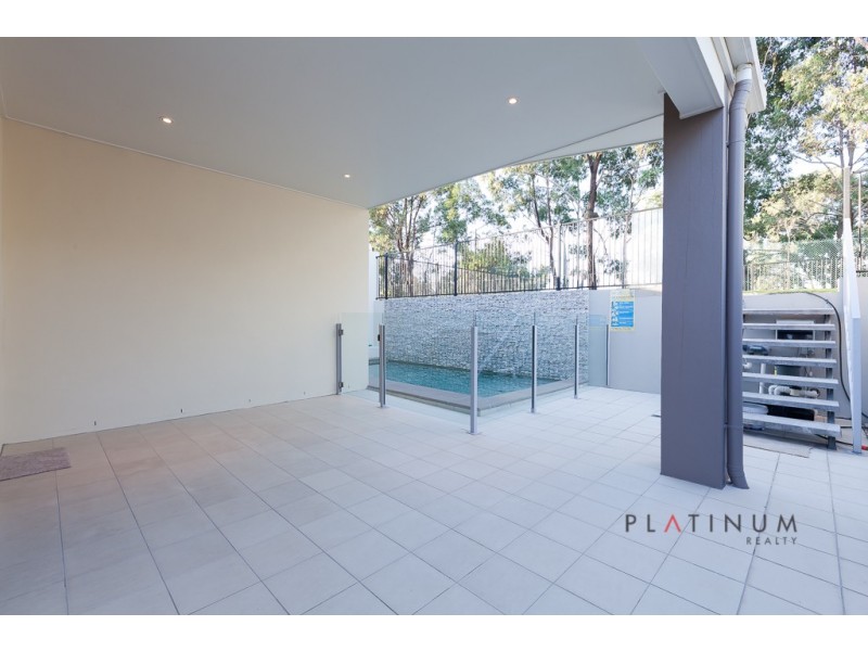 8001B Vista Drive, Benowa QLD 4217