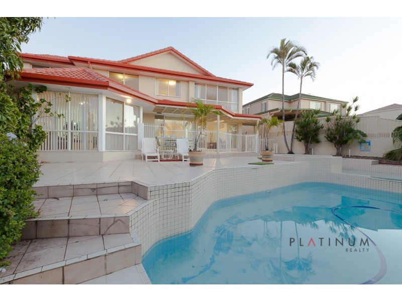 5 Cessnock Close, Mermaid Waters QLD 4218