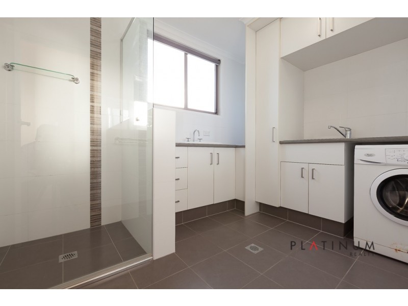 2/42 Messines Crescent, Miami QLD 4220