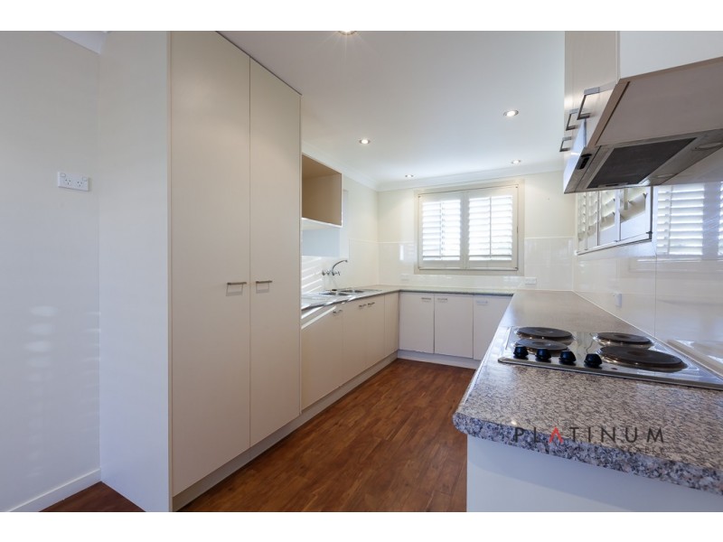 2/42 Messines Crescent, Miami QLD 4220