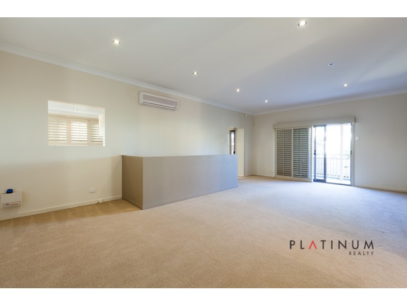 2/42 Messines Crescent, Miami QLD 4220