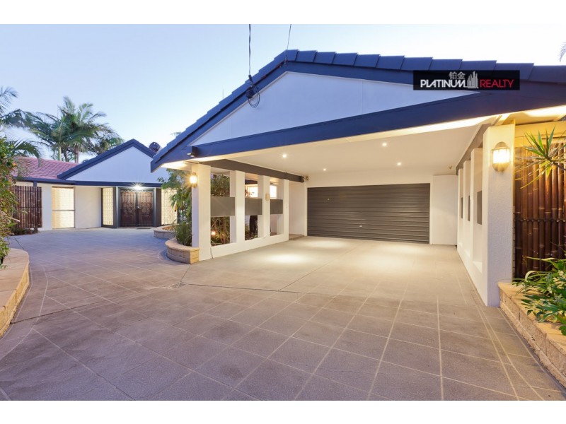 Broadbeach Waters QLD 4218