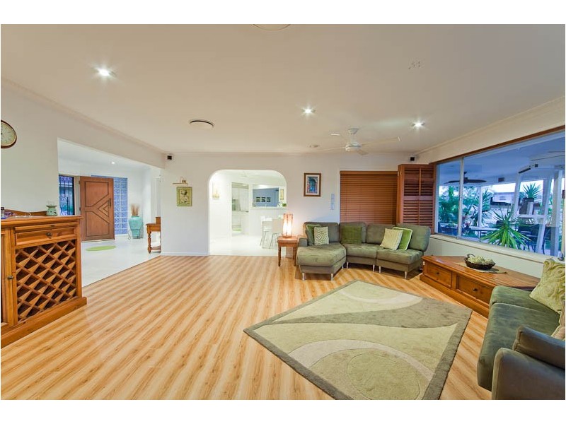 Broadbeach Waters QLD 4218