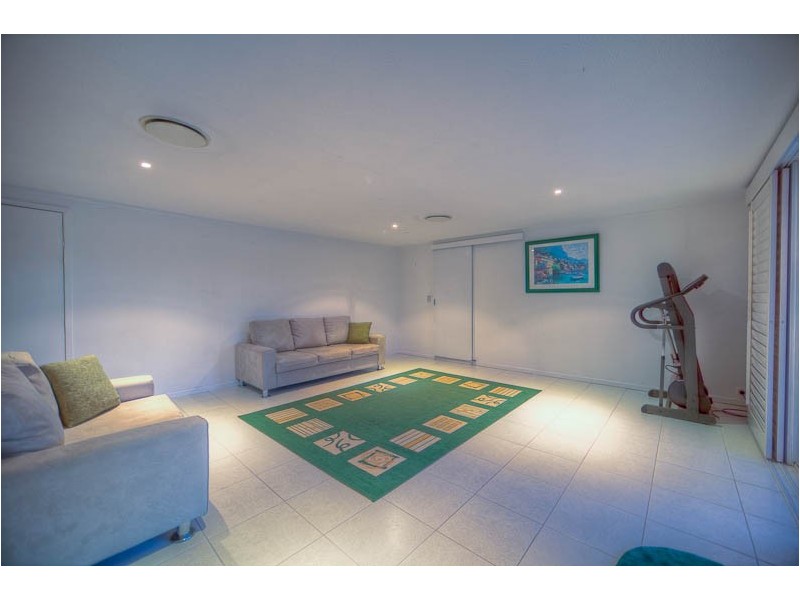 Broadbeach Waters QLD 4218