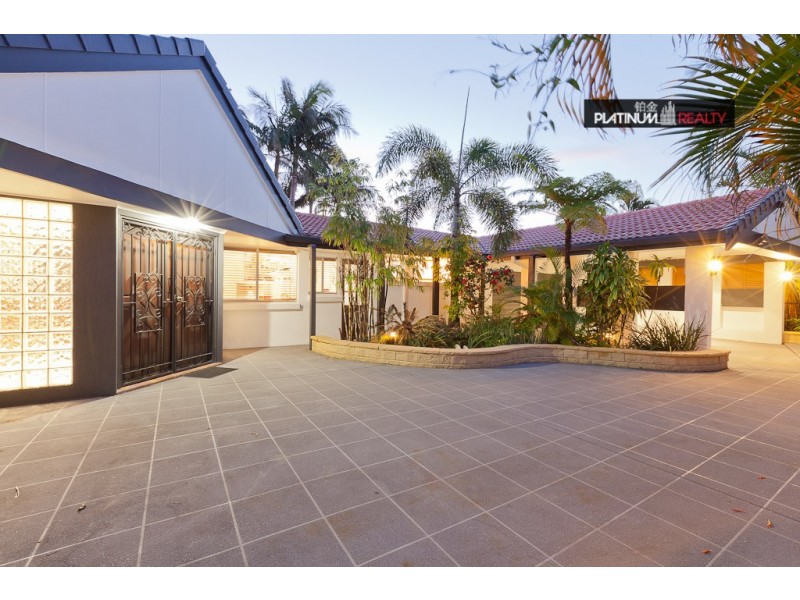 Broadbeach Waters QLD 4218