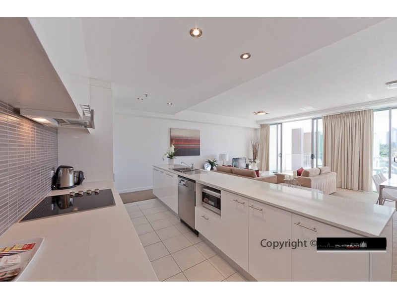 Broadbeach Waters QLD 4218