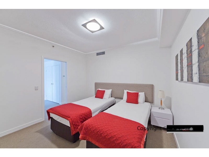Broadbeach Waters QLD 4218