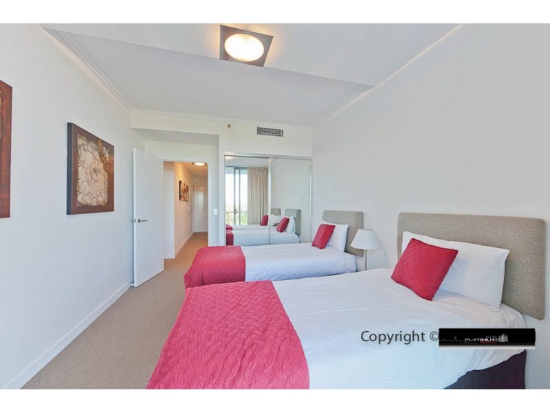 Broadbeach Waters QLD 4218