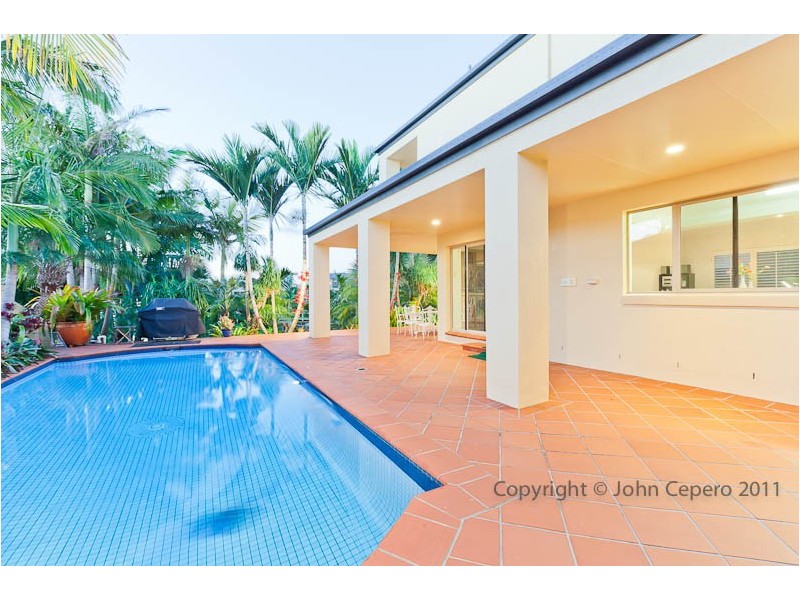 Clear Island Waters QLD 4226