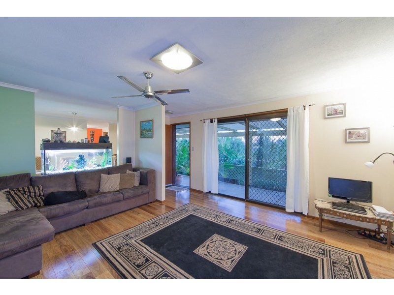5 Giro Place, Ashmore QLD 4214