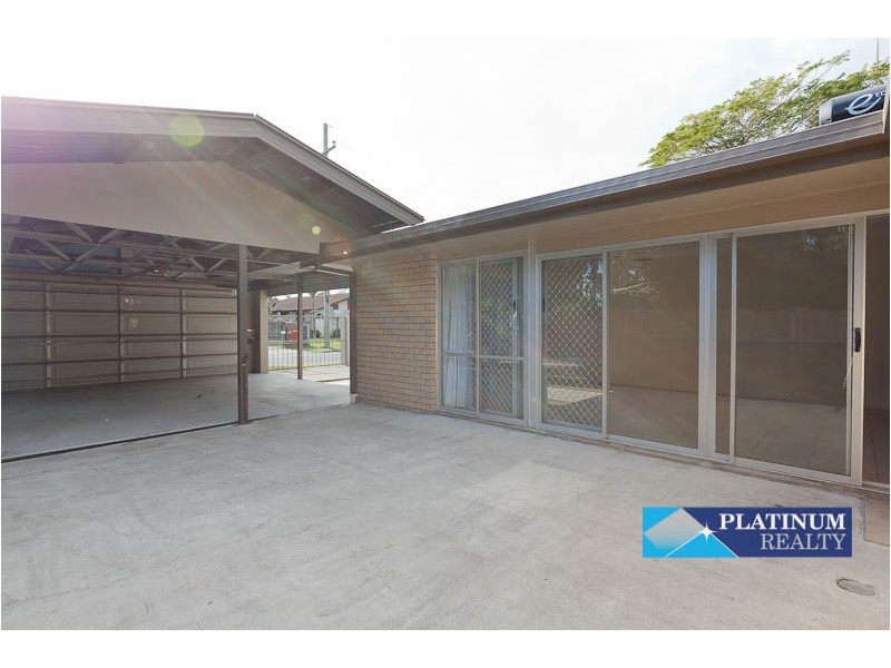 61 Allambi Avenue, Broadbeach Waters QLD 4218