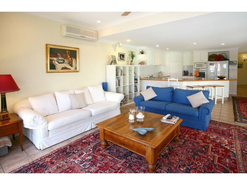 58 Bollard Circuit, Clear Island Waters QLD 4226