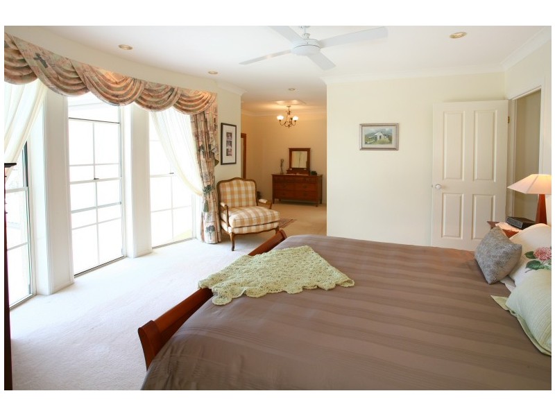 58 Bollard Circuit, Clear Island Waters QLD 4226