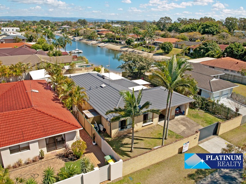 Broadbeach Waters QLD 4218