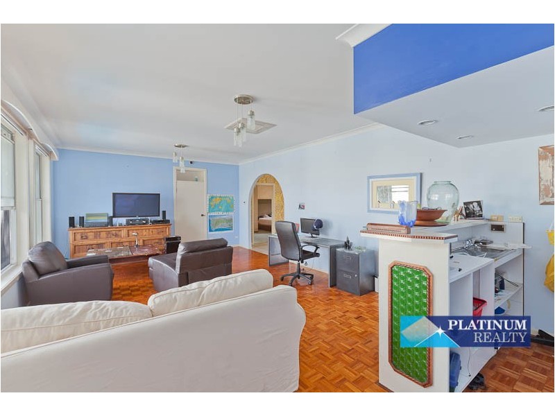 Broadbeach Waters QLD 4218