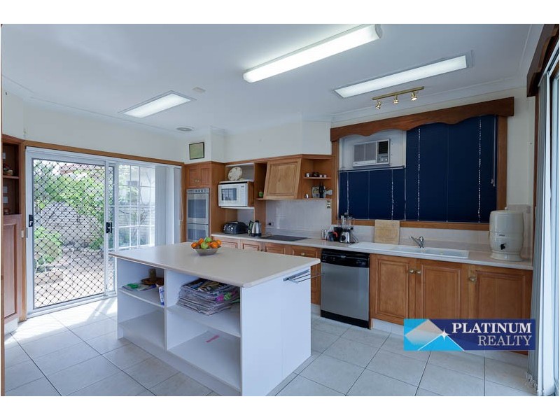 Broadbeach Waters QLD 4218