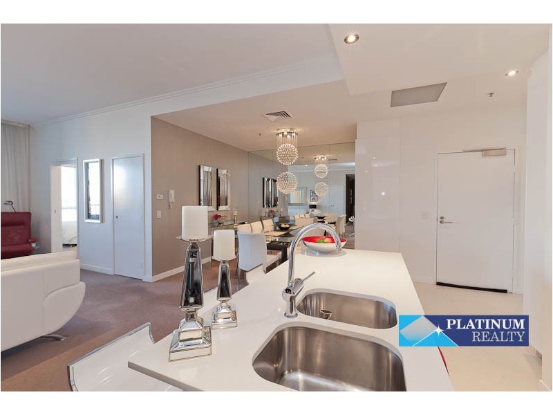 Broadbeach Waters QLD 4218