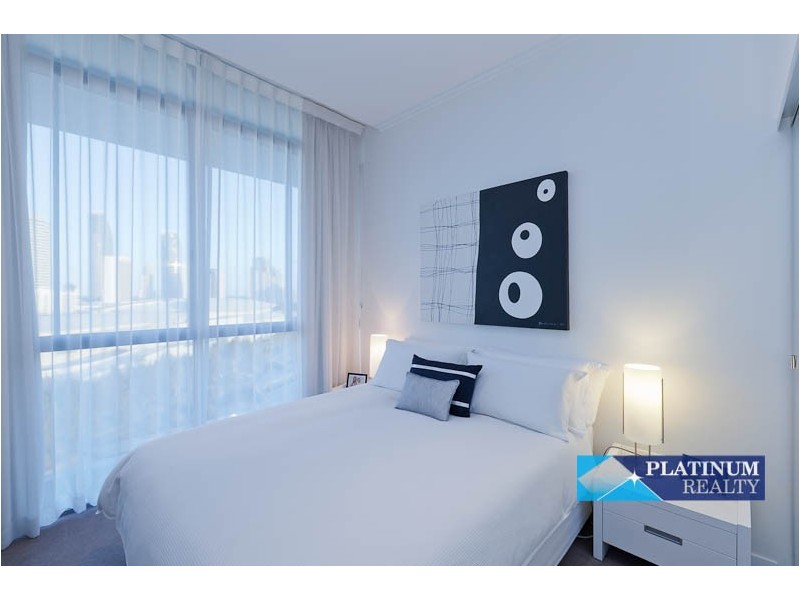 Broadbeach Waters QLD 4218