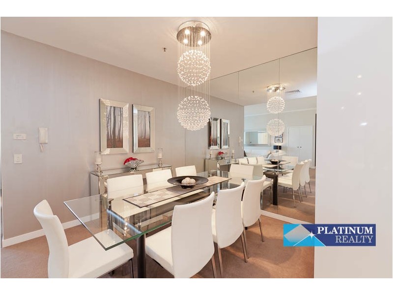 Broadbeach Waters QLD 4218