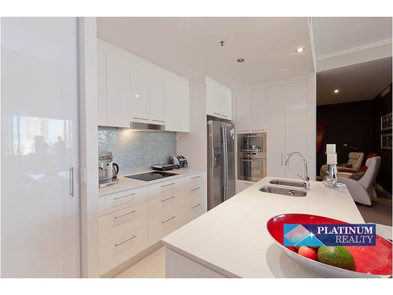 Broadbeach Waters QLD 4218